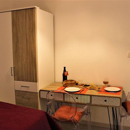 Marine Lux apartments Pula Extérieur photo