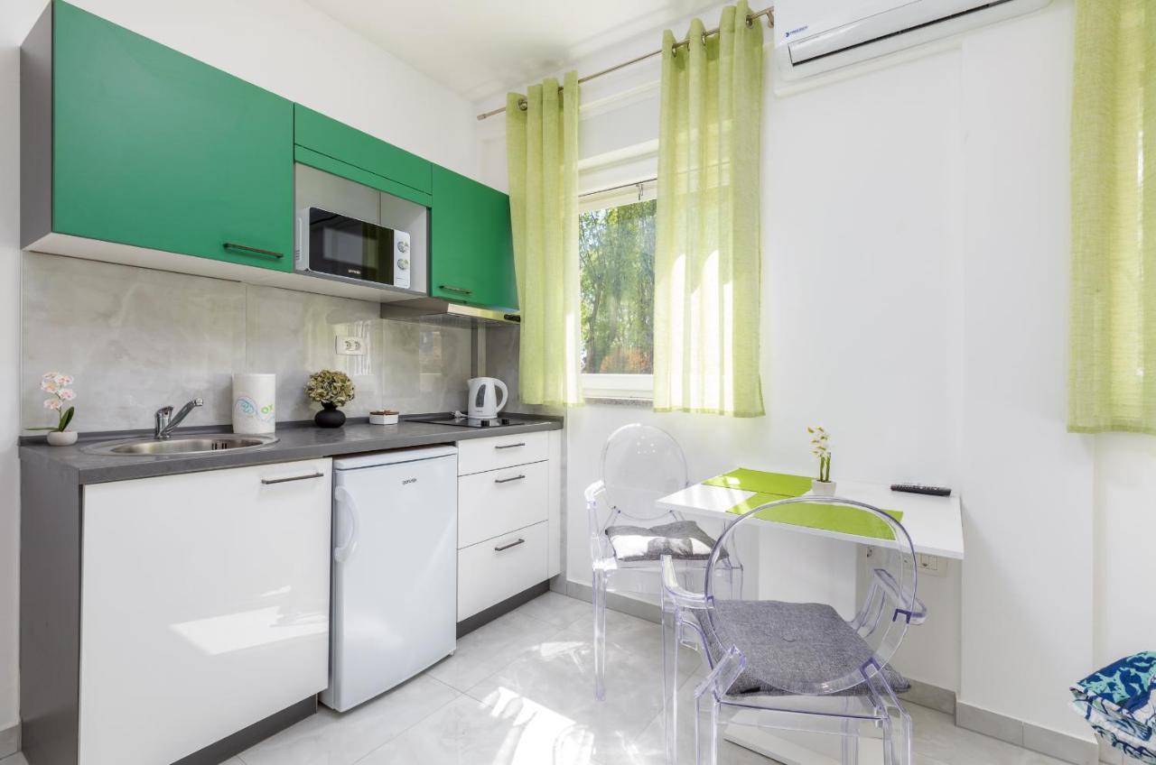 Marine Lux apartments Pula Extérieur photo