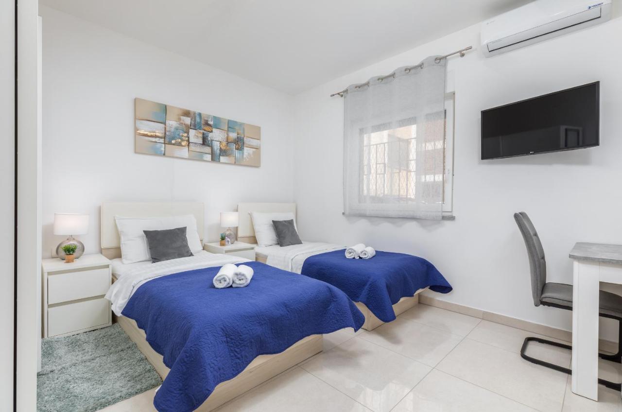 Marine Lux apartments Pula Extérieur photo