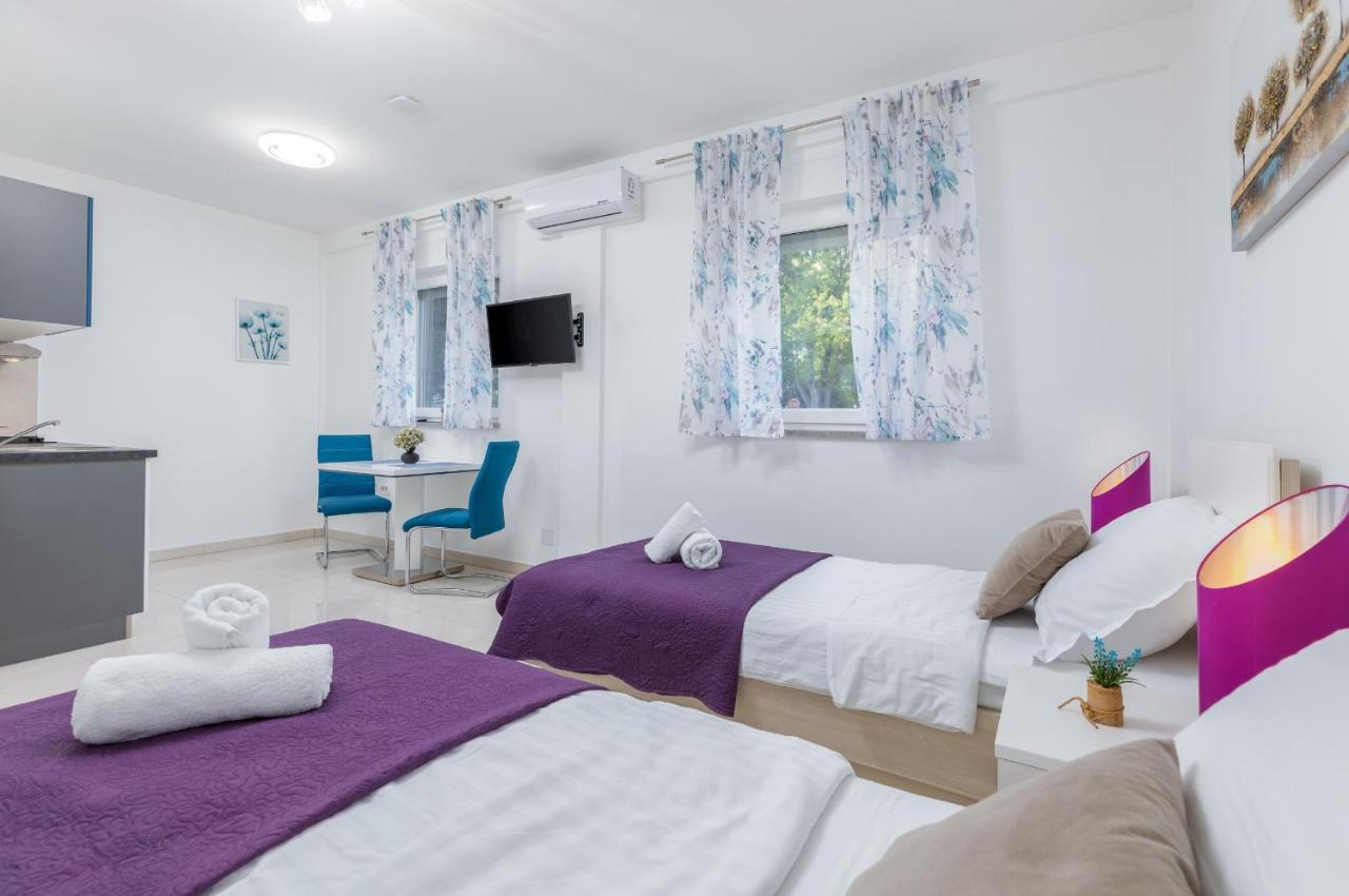 Marine Lux apartments Pula Extérieur photo